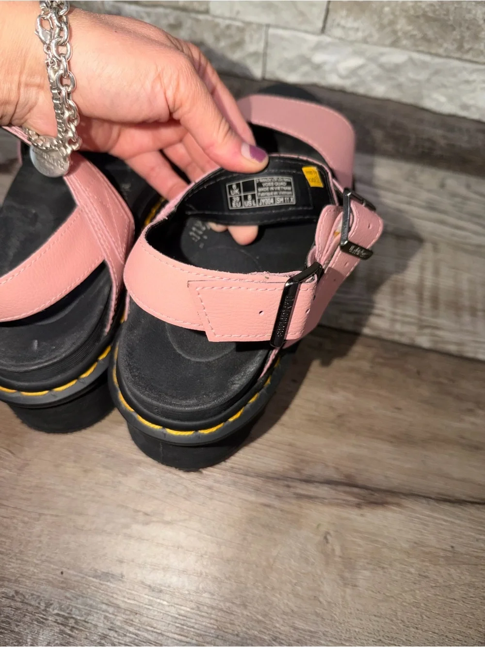 Dr. Martens Voss Quad Chunky Platform Peach Pink Leather Sandals Women’s 8
